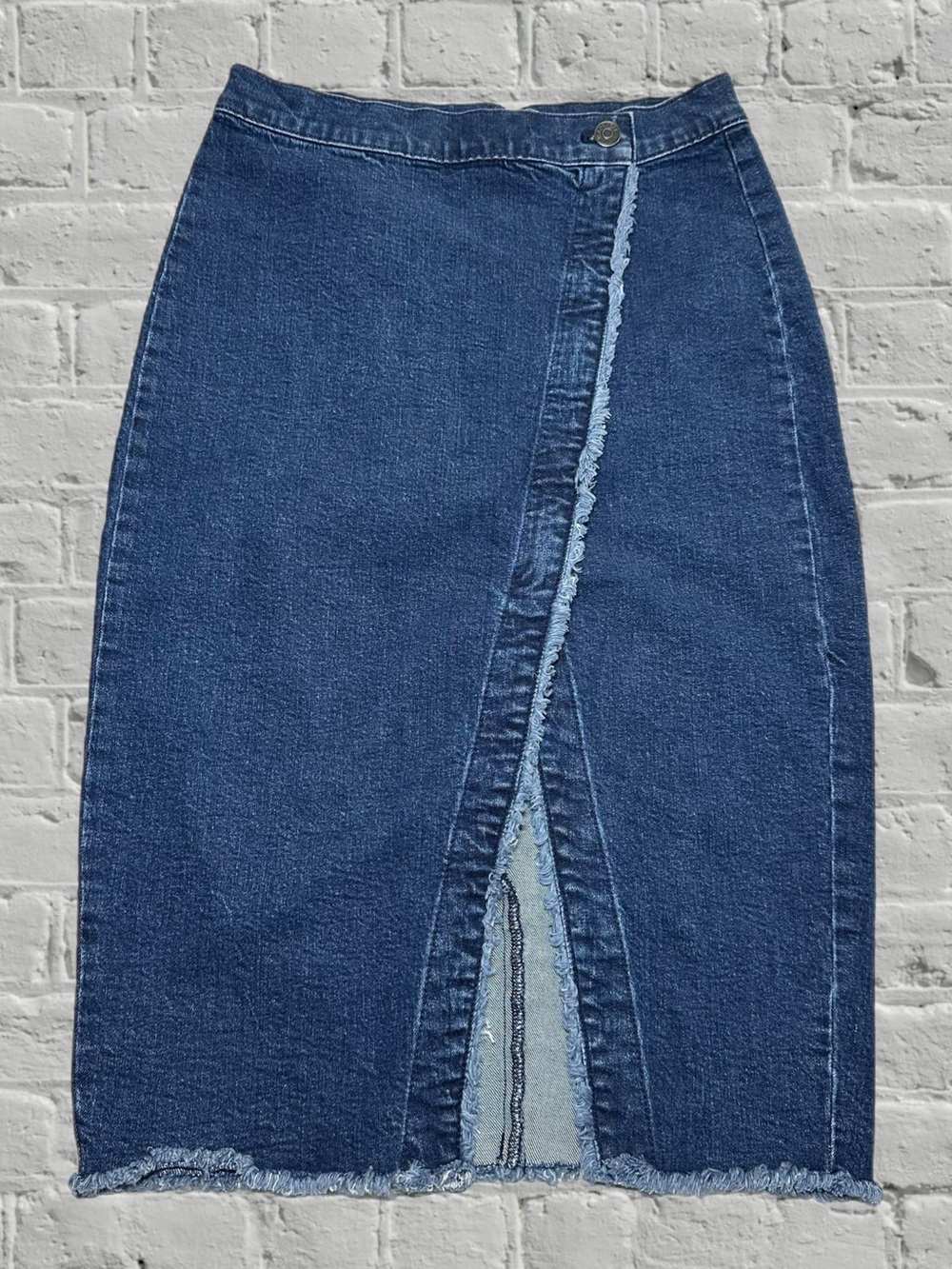 Madewell Dark Blue Denim Midi Pencil Skirt with Front Slit in Women’s Size 26